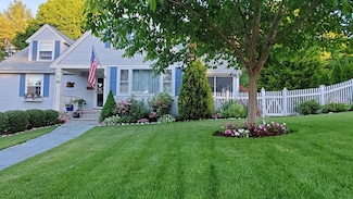 10 Blossom Hill Rd, Winchester, MA 01890