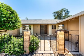 10707 W Mission Ln, Sun City, AZ 85351