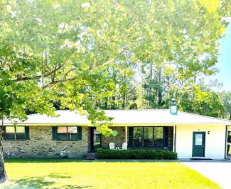 10 Apalachee St, Apalachicola, FL 32320
