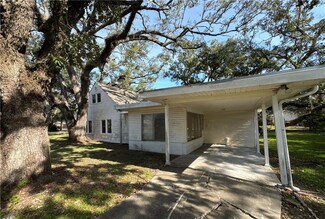 5901 Berkley Dr, New Orleans, LA 70131