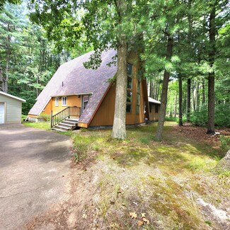 1615 Ann St, Muskegon, MI 49445
