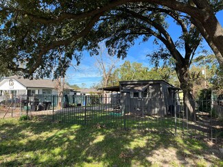 5428 3rd St, Katy, TX 77493