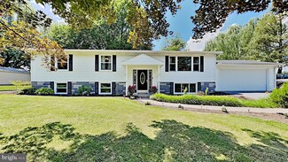 904 Ebenezer Rd, Middletown, PA 17057