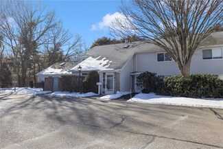 844 Williamsburg Cir, Warwick, RI 02886