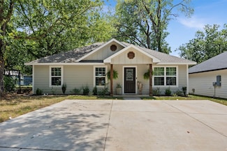 112 Buchanan St, Whitesboro, TX 76273