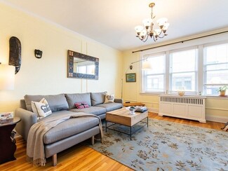 405 Washington St Unit 6, Brookline, MA 02446