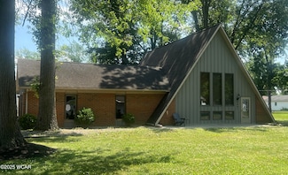 4901 Hummingbird St, Lima, OH 45807