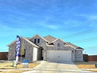 5900 Pine River Ln, Fort Worth, TX 76179