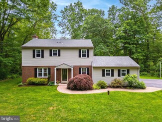 40 Grays Ln, Elverson, PA 19520