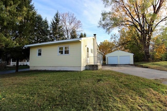 216 W River St, Rockton, IL 61072