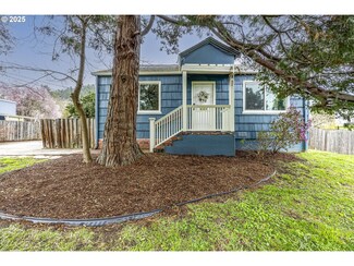 3797 Kincaid St, Eugene, OR 97405