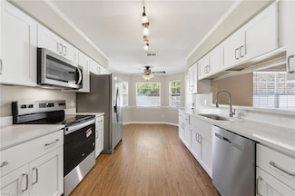 596 Thole St, Norfolk, VA 23505