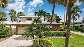 1102 N Golfview Rd, Lake Worth, FL 33460
