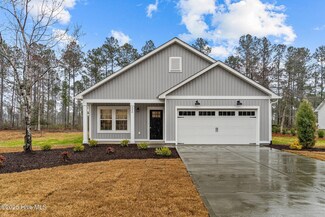 390 Red Fox St NW, Shallotte, NC 28470