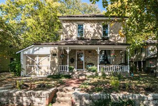 612 Osage St, Manhattan, KS 66502