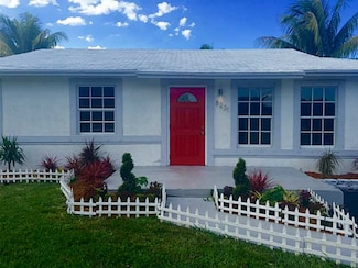 8231 SW 7th St, North Lauderdale, FL 33068