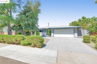 2011 Regis Dr, Davis, CA 95618