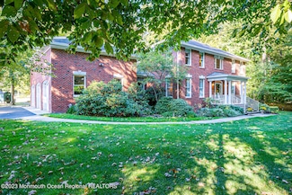 27 Beechtree Ln, Plainsboro, NJ 08536