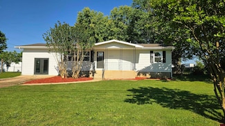 405 Lincoln St, Gassville, AR 72635