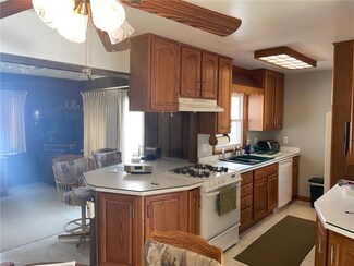 341 Raymond Ave NW, Warren, OH 44483