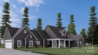 53 Haywood Park Dr, Hendersonville, NC 28791