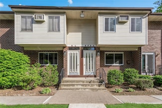 15F Blue Hill Commons Dr, Orangeburg, NY 10962