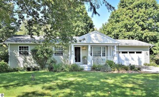6070 Beverly Dr, Traverse City, MI 49685