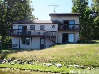 1574 20th St NW, Backus, MN 56435