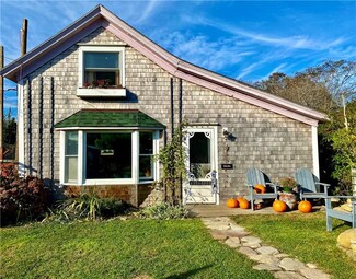 351 High St, Block Island, RI 02807