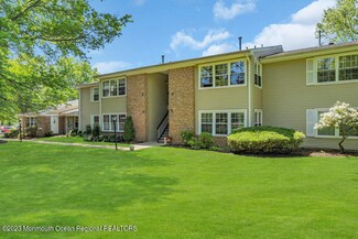 31 Quince Ct, Red Bank, NJ 07701