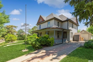 206 S Main St, Mount Carroll, IL 61053