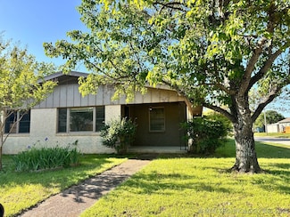 171 5th St, Healdton, OK 73438