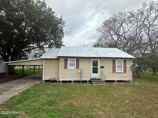 1305 E Saint Victor St, Abbeville, LA 70510
