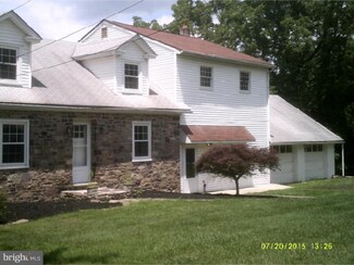 5455 Hoppenville Rd, Green Lane, PA 18054