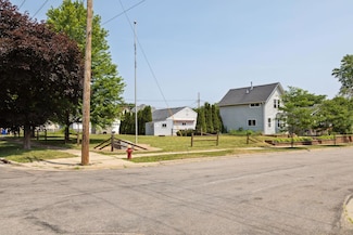 725 Watson Ave, Saint Paul, MN 55102