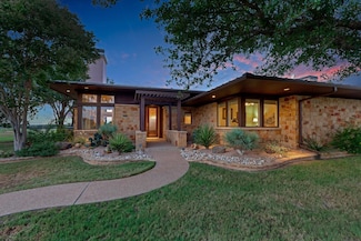 2000 Kahala Sunset Dr, Spicewood, TX 78669