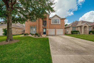 17111 Sandestine Dr, Houston, TX 77095