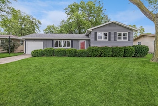 815 Narland Dr, Ames, IA 50010