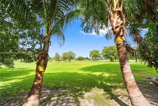 19828 Bob o Link Dr, Hialeah, FL 33015