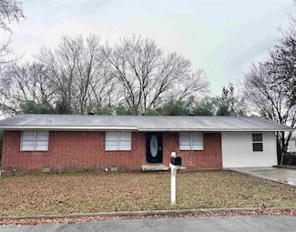 805 W Elm St, Morrilton, AR 72110