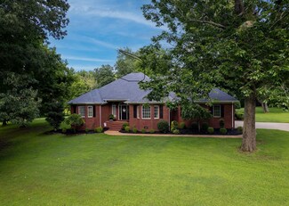 662 N Durham Ave, Sharon, TN 38255