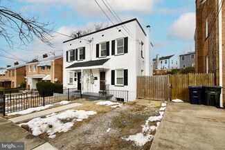4632 B St SE, Washington, DC 20019