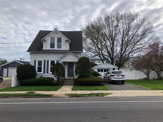 502 Lakeview Ave, Rockville Centre, NY 11570