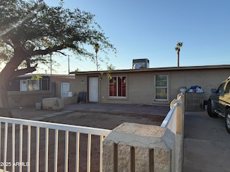 3946 W Holly St, Phoenix, AZ 85009