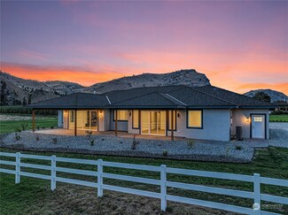1275 Apple Acres Rd, Chelan, WA 98816