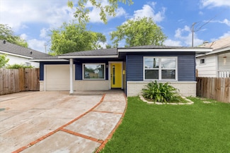 905 E 39th St, Houston, TX 77022