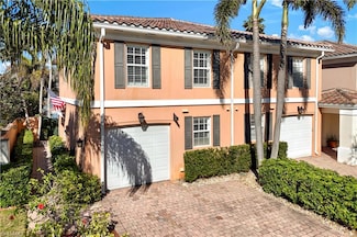 5509 Cove Cir, Naples, FL 34119