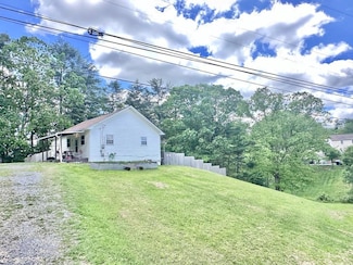 120 Lichen Ln, Princeton, WV 24740