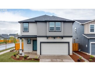 2733 Chickadee Ln, Woodburn, OR 97071
