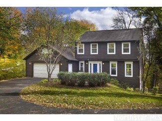 18735 18735 Minnetonka Blvd, Deephaven, MN 55391